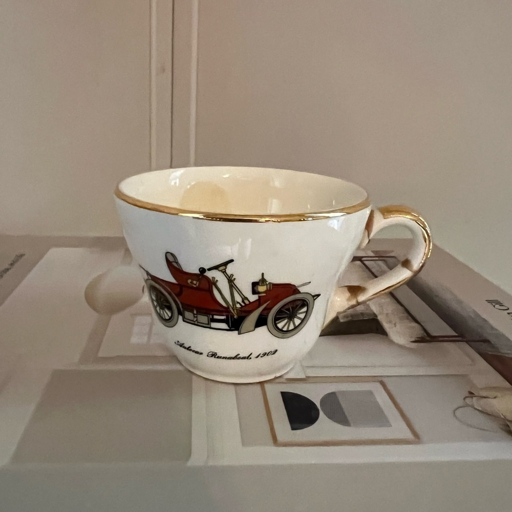 1902 Oldsmobile Runabout teacup